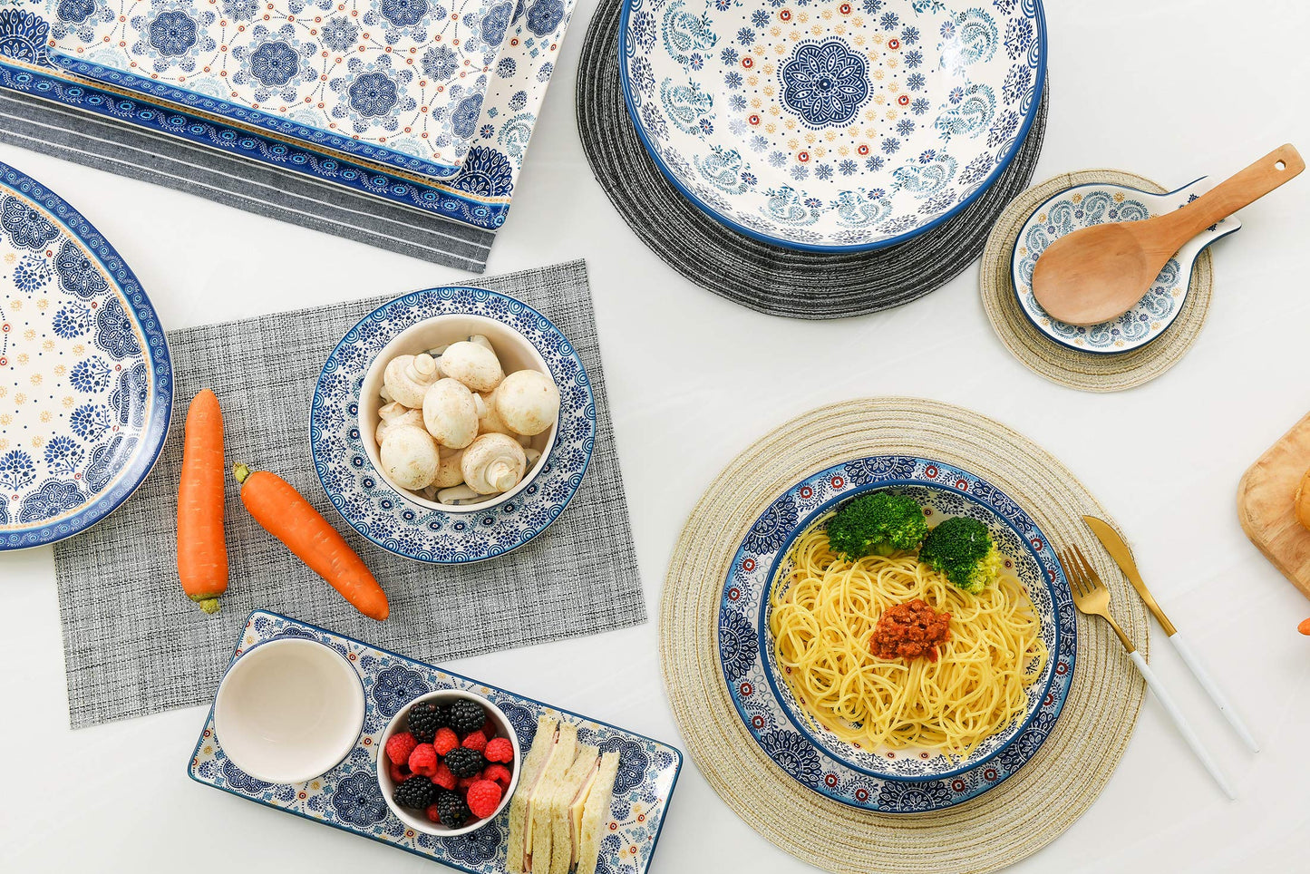 Bico Pattern Pasta Bowls Set, Set of 5, Ceramic, 1 unit 214oz, 4 units 35oz